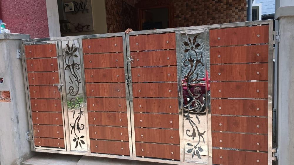 Main Gate 17