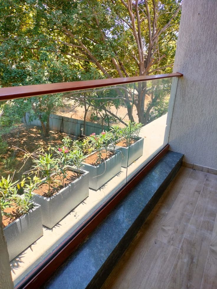 Aluminium Balcony & Railing 8